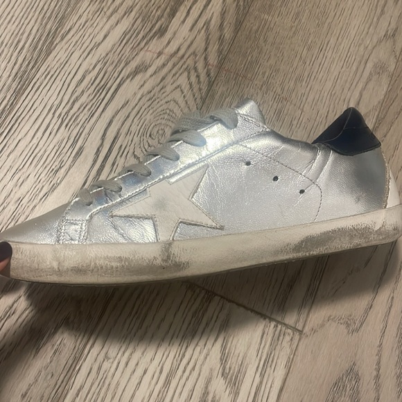 Golden Goose Super Star Metallic Leather Sneakers - Picture 9 of 9